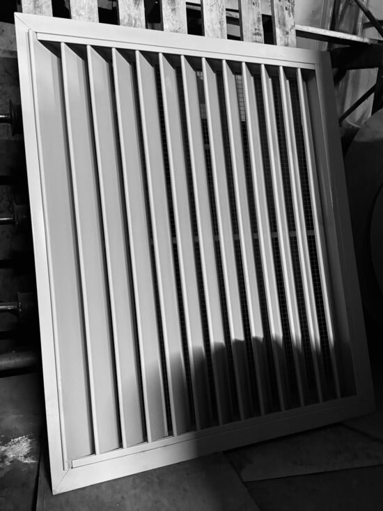 Facade Ventilation Grille 967x800 mm, Galvanized, RAL 7035 Powder-Coated, with Insect Screen